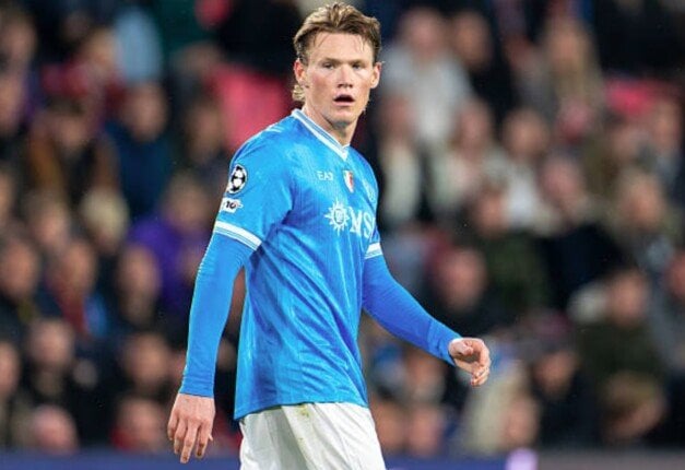 "برشلونة يستهدف ماكتوميناي لتعزيز وسط ملعب الفريق الكتالوني"