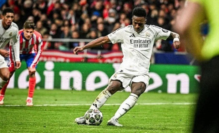 ريال مدريد يؤجل تجديد عقد فينيسيوس جونيور حتى نهاية الموسم