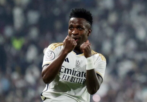 فينيسيوس يعتذر: العاطفة تسيطر في الكلاسيكو