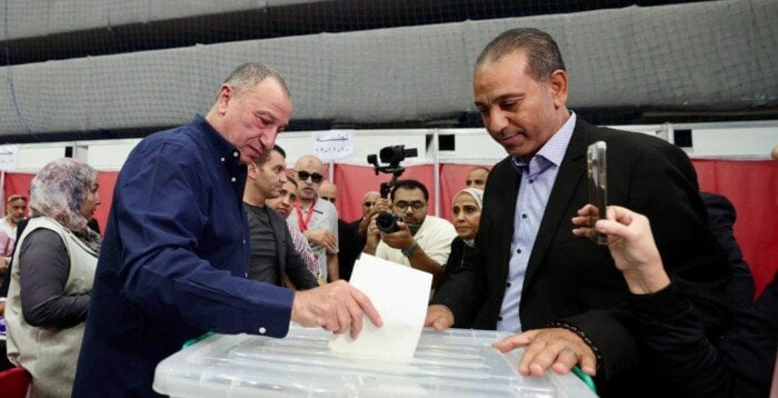 محمود الخطيب يدلي بصوته في انتخابات الأهلي: صور حصرية من الحدث