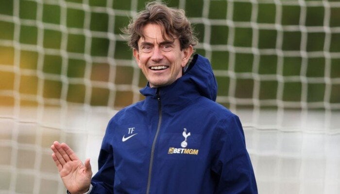 مدرب توتنهام يعبر عن خيبة أمله وينتقد قرار الحكم في مباراة نيوكاسل