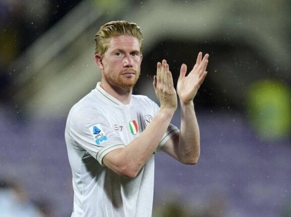 نابولي في حالة قلق بسبب إصابة دي بروين وتأثيرها على الأداء