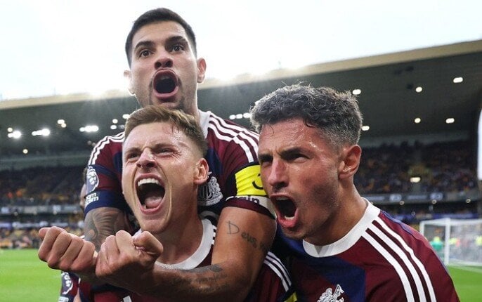 جوردون يقود تشكيل نيوكاسل في مواجهة وست هام بالدوري الإنجليزي الممتاز