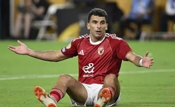 رمضان السيد: زيزو وتريزيجيه وبن شرقي غير مؤهلين للعب في الأهلي