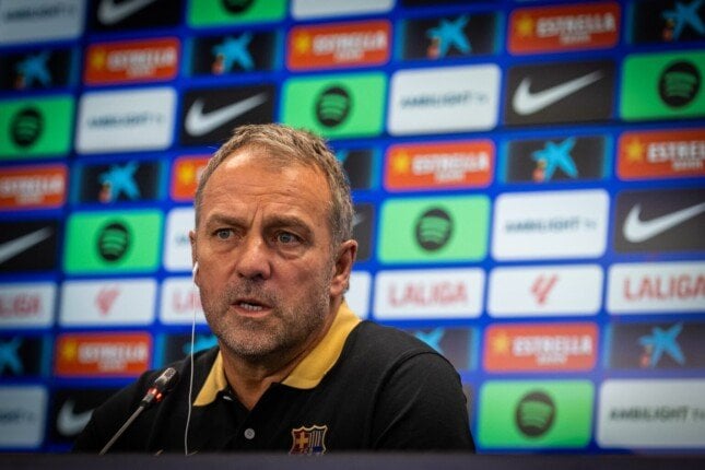 فليك يحفز لاعبي برشلونة قبل قمة دوري أبطال أوروبا